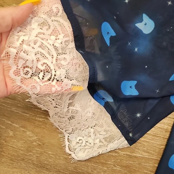 NWT SAILER MOON X TORRID 3X Blue Moon Top with Lace Trim - Picture 4 of 7